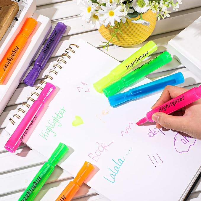 Qilery 30 Pack Highlighters Bulk, Tank Style Chisel Tip Highlighters Markers Quick Drying for Kids and Adult Coloring, Classroom Home Office School Supplies (Multicolored)