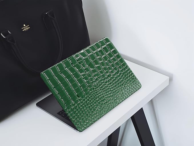 KEROM Compatible with Crocodile MacBook Air 15 Inch Case 2025 2024 2023 M4 M3 M2 A3241 A3114 A2941, Textured Elegant Luxury Aligator Skin Snakeskin PU Leather Hardshell & Keyboard Cover, Emerald Green