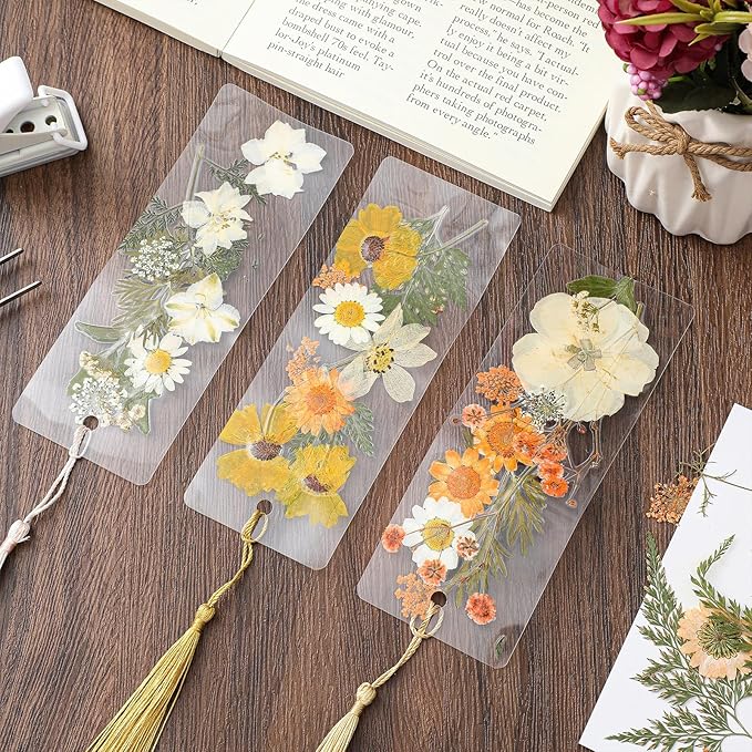 150 Pcs DIY Pressed Dried Flower Bookmark Making Kit, DIY Bookmark Bulk Thanksgiving Teacher Gifts for Reading Women Book Lovers(2 x 6 Inch,Light Colors)