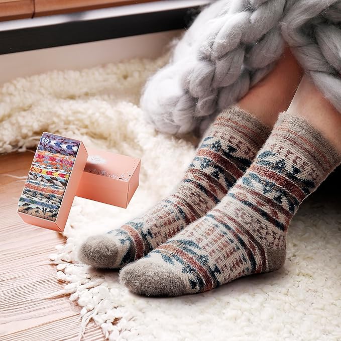 5 Pairs Fuzzy Soft Cozy Comfortable Socks for Women, Casual Sleep Comfy Socks, Perfect Warm Winter Gifts for Women