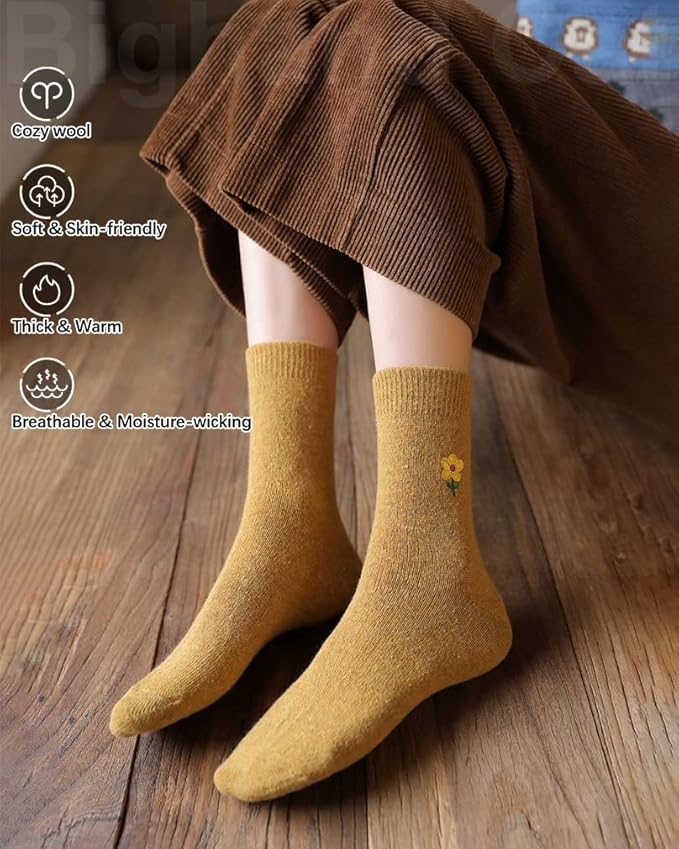 IIG Cute Warm Wool Socks for Women Super Cozy Thick Crew Winter Socks Gifts, 5 Pairs