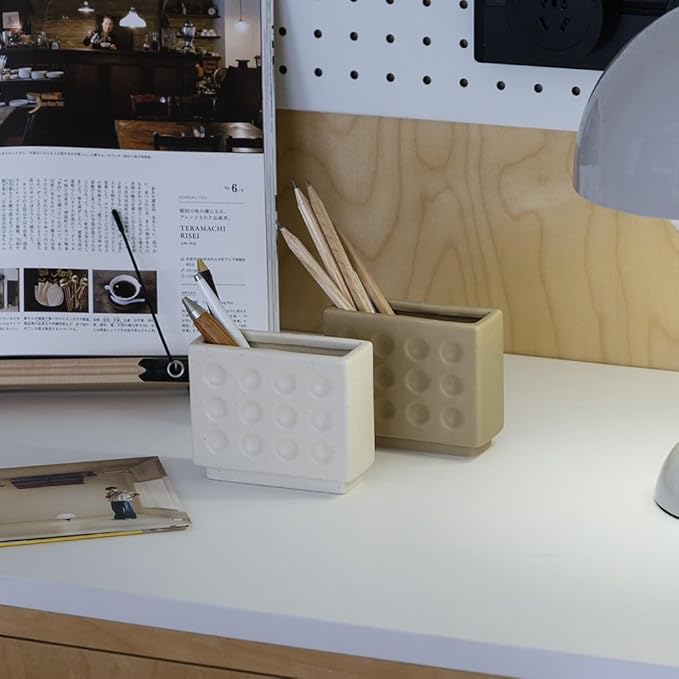 WENSHUO Abstract Square Face Pen Holder, Modern and Minimalistic Desk Accessories (Matte Crème)