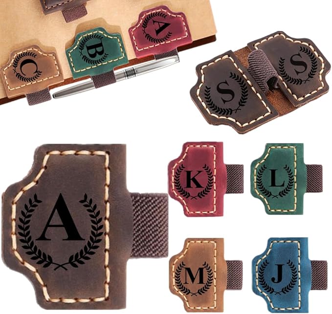 Custom Bookmark with Pen Holder with 26 Letters Personalized Magnetic Leather Book Mark, Customized Name Book Marker Clip with Initial for Men Women, Gifts for Book Lovers, Readers, (Green, S)
