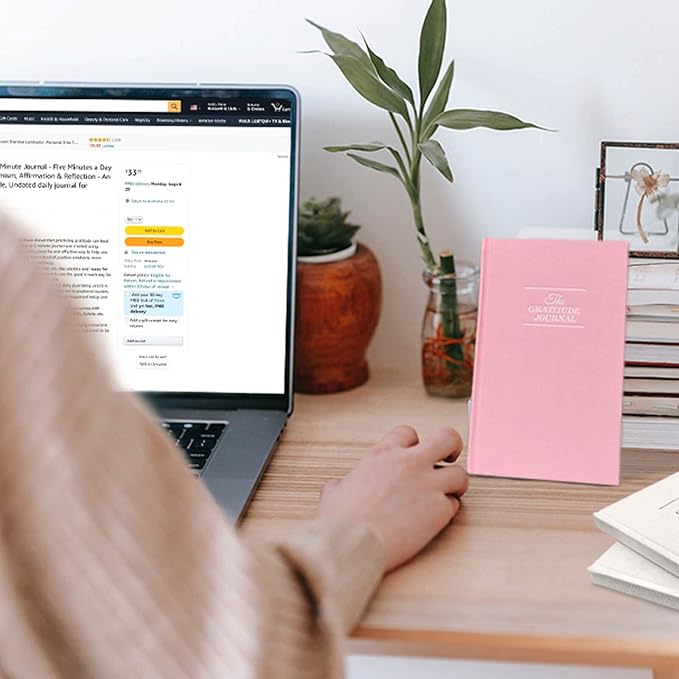 The Gratitude Journal for More Happiness, Optimism, Affirmation & Reflection - An Effective Manifestation Guide Journal, Undated Daily Journals for Women & Men （Pink）