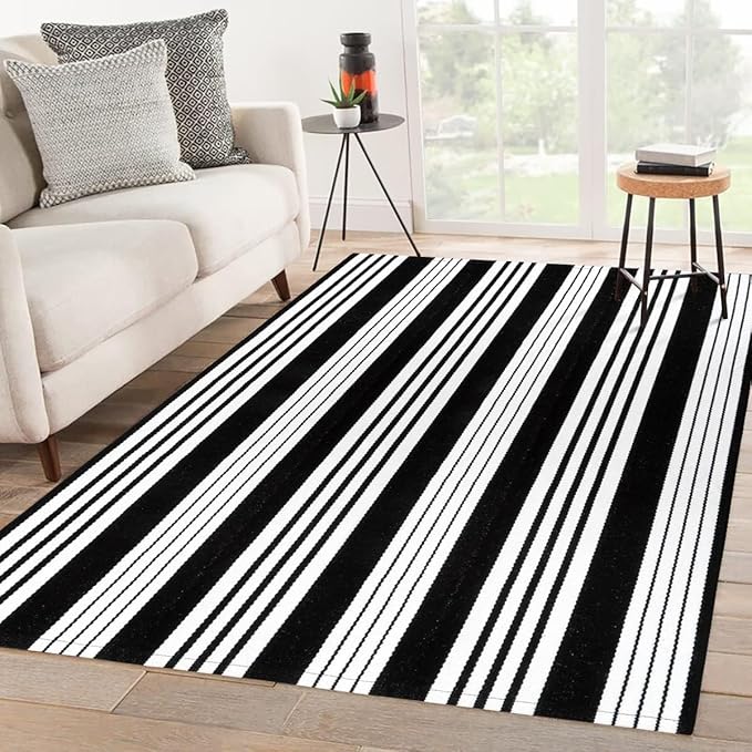 OJIA Outdoor Rug 5'x7' Patio Rug, Machine Washable Black and White Outdoor Rug Cotton Woven Area Rug Living Room Rug Farmhouse Indoor Carpet for Front Door/Porch/Deck/Backyard/Bedroom