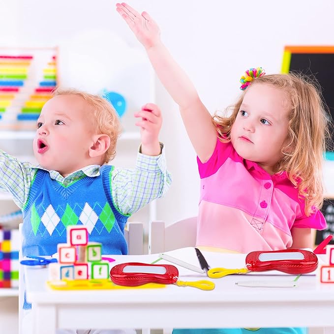 Outus 50 Pieces Mini Magnetic Drawing Board Doodle Board Set with Pen Keychain 3 Colors Drawing Painting Sketch Pad for Birthday Party Favor Classroom Supply