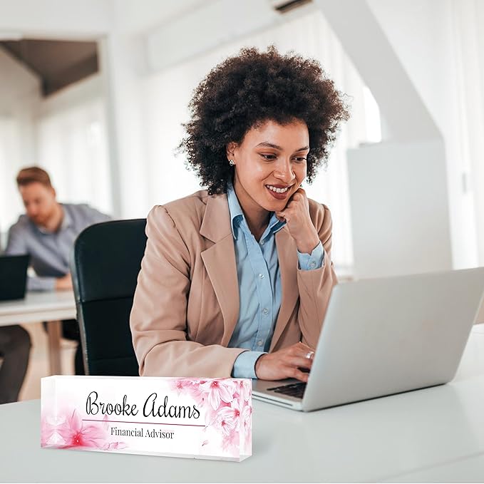 Custom Name Plate for Desk, Personalized Acrylic Office Name Sign with Name & Title, Elegant Desk Decor for Women Men, Employee Appreciation Gift (Pink-2)