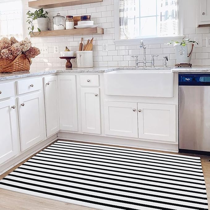 Black and White Outdoor Rug 35.4" x59" Front Porch Rug Door Mat Washable Farmhouse Layered Door Mats Cotton Hand-Woven Welcome Mats Throw Carpet for Entryway/Home Entrance/Laundry Room