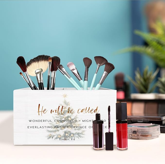 Christmas Tree Christian Pen Holder for Desk, He Will Be Called Bible Verse Wooden Box Sign Desk Decor for Home Office Decoration, Religious Pencil Organizer, Christian Christmas Decor