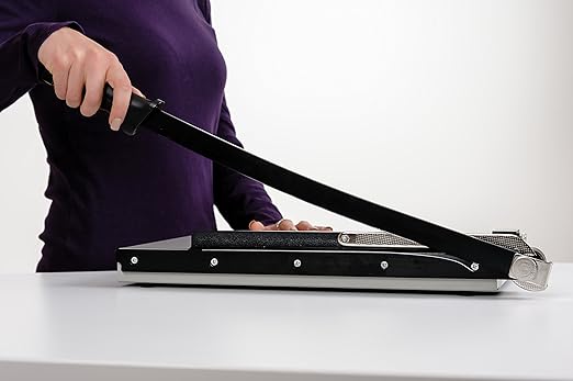 Dahle 15e Vantage Paper Trimmer, 15" Cut Length, 15 Sheet, Automatic Clamp, Adjustable Guide, Metal Base with 1/2" Gridlines, Guillotine Paper Cutter