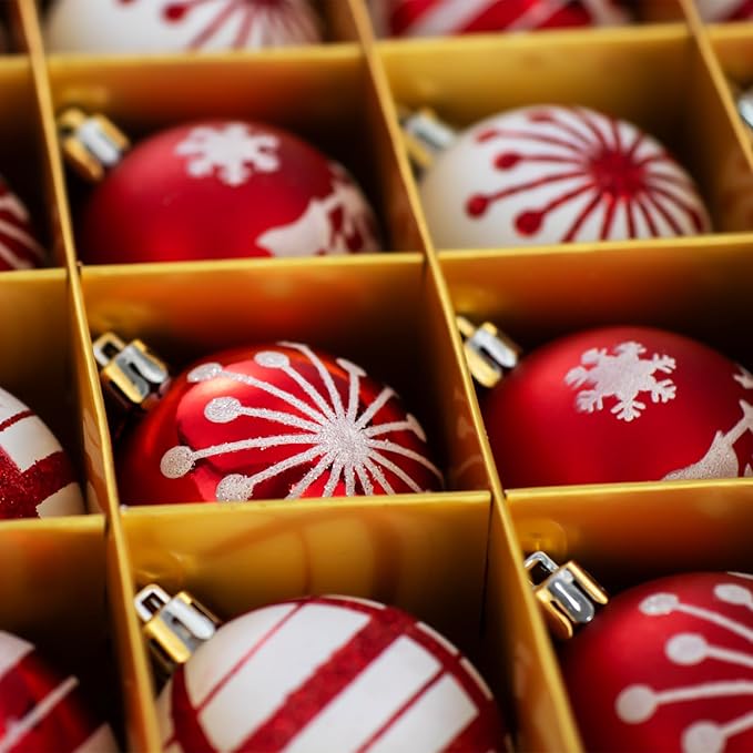 24PCS Christmas Ball Ornaments Set Xmas Tree Decoration Balls 2025 Shatterproof Hanging Colored for Party Wedding Home Party Outdoor Indoor White & Red