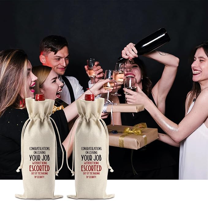 Funny Retirement Gifts for Woman Men Happy Retirement Party Decorations Retired Leaving Gifts for Coworkers Boss Congratulations On Leaving Your Job Sign Wine Bag