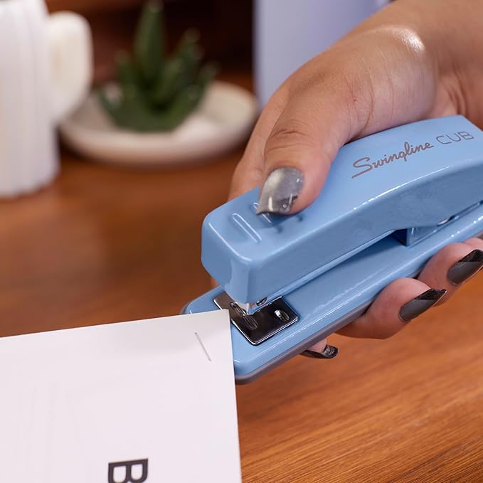 Swingline Stapler, Cub Compact Desktop Stapler, 20 Sheet Capacity, Metal, Electric Blue (S701069)
