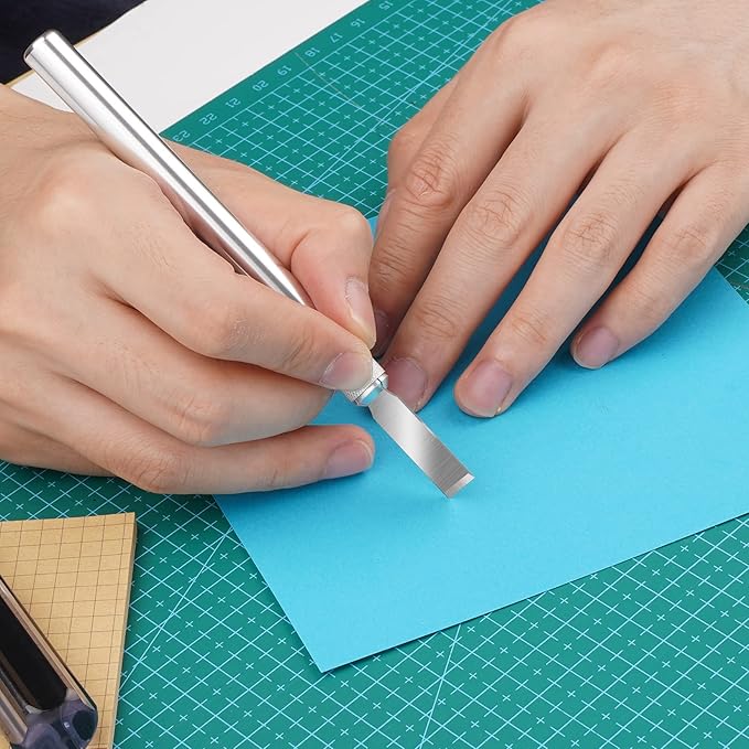 DIYSELF 150 Pack Exacto Knife Blades, #18 Hobby Knife Blade Refills with Storage Case, SK5 Carbon Steel Hobby Knives Replacement Blades, Sharp Exacto Blade for Craft, Stencil, Art (#18)