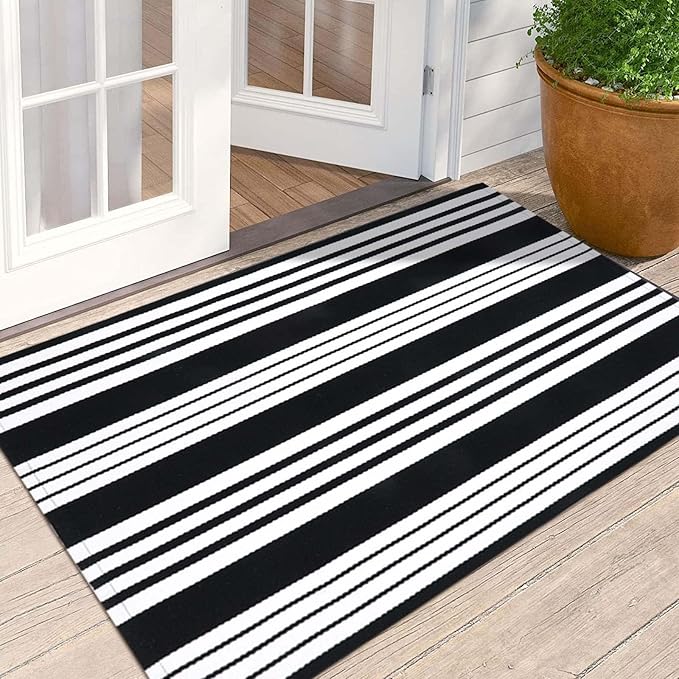 OJIA Christmas Front Door Mats Outdoor 27.5x43 Inches, Black and White Outdoor Rugs Cotton Woven Front Door Rug Machine Washable Layered Doormats for Porch/Farmhouse/Kitchen/Entryway/Patio