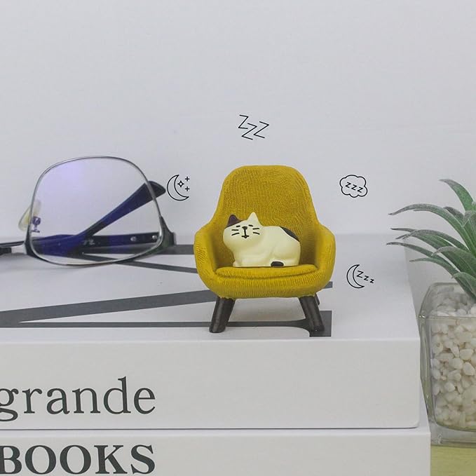Miniature Cat Figurines with Small Sofa - Resin Mini Cat Figures, Kitten Miniature Desk Accessories - Perfect Cute Cat Gift for Cat Lovers(Yellow Sofa)