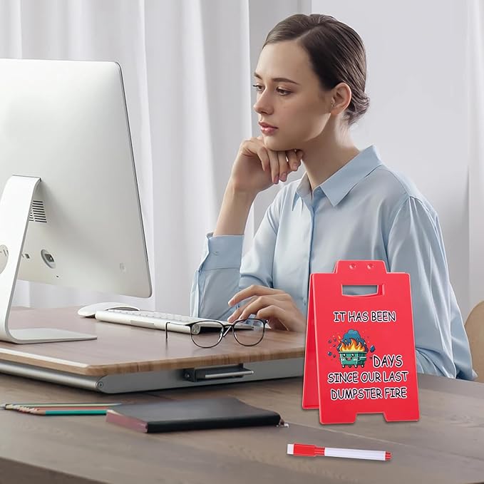 Funny Dumpster Fire Desk Sign – Writable Countdown Sign for Office Desk Decor, Red Triangular Plastic Sign for Workspaces, Colleagues, Boss Gifts