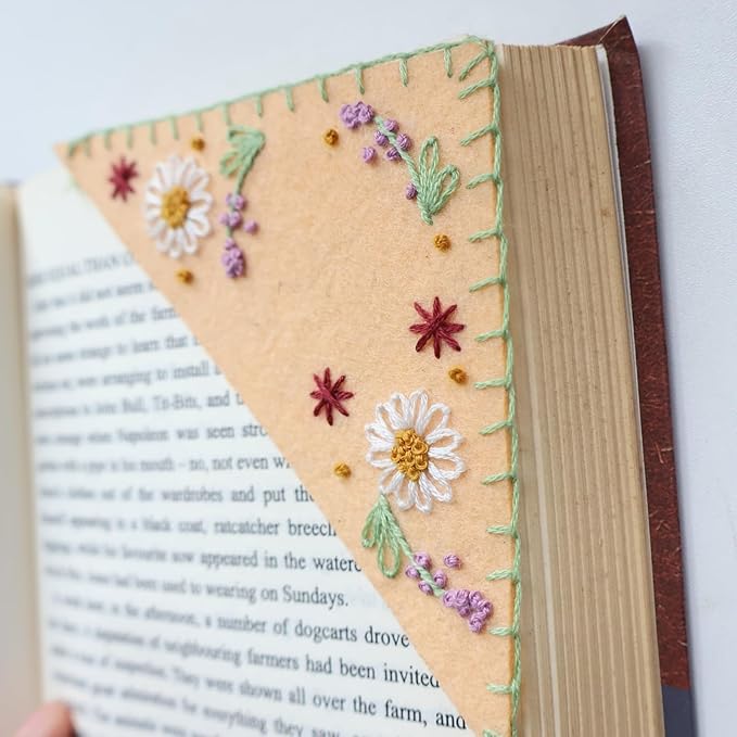 Bookmark Making Kit, Personalized Embroidered Corner Mark for Beginner, 4 Pack, DIY Initial Felt Bookmark Corner, Gift for Book Lover