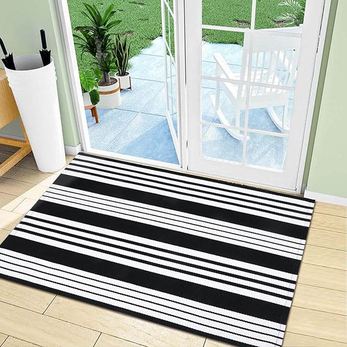 OJIA Christmas Front Door Mats Outdoor 27.5x43 Inches, Black and White Outdoor Rugs Cotton Woven Front Door Rug Machine Washable Layered Doormats for Porch/Farmhouse/Kitchen/Entryway/Patio