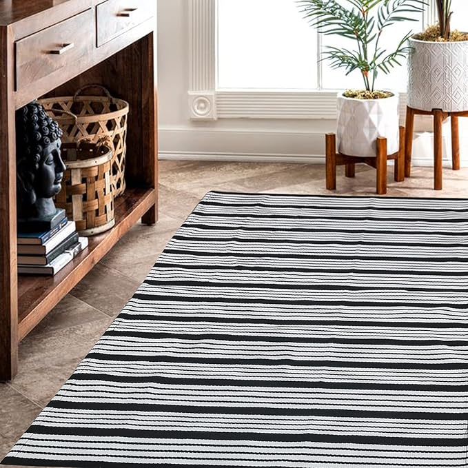 Black and White Striped Outdoor Rug Front Porch Rug 35.4'' x 59'' Front Door Mat Cotton Hand-Woven Reversible Mats for Outdoor,Entryway,Laundry Room,Farmhouse,Kitchen