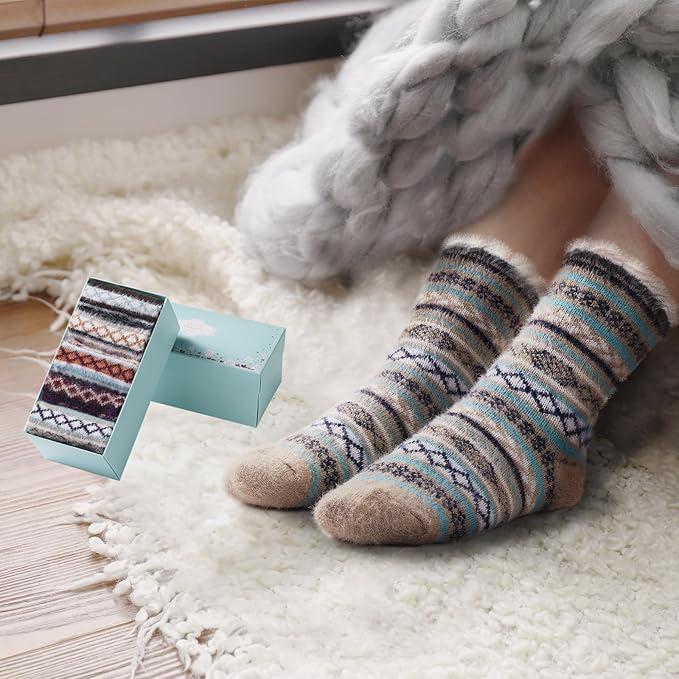 5 Pairs Fuzzy Soft Cozy Comfortable Socks for Women, Casual Sleep Comfy Socks, Perfect Warm Winter Gifts for Women