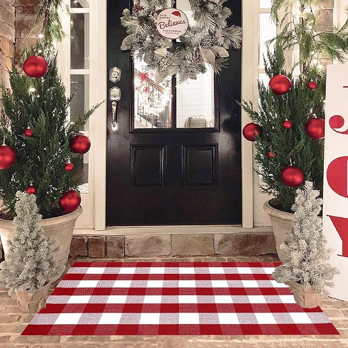Christmas Red and White Plaid Rug, 3' x 5' Cotton Hand-Woven Layered Door Mat for Front Porch, Entryway, Outdoor Holiday Decor, Washable Buffalo Check Rug for Home, Patio, Kitchen