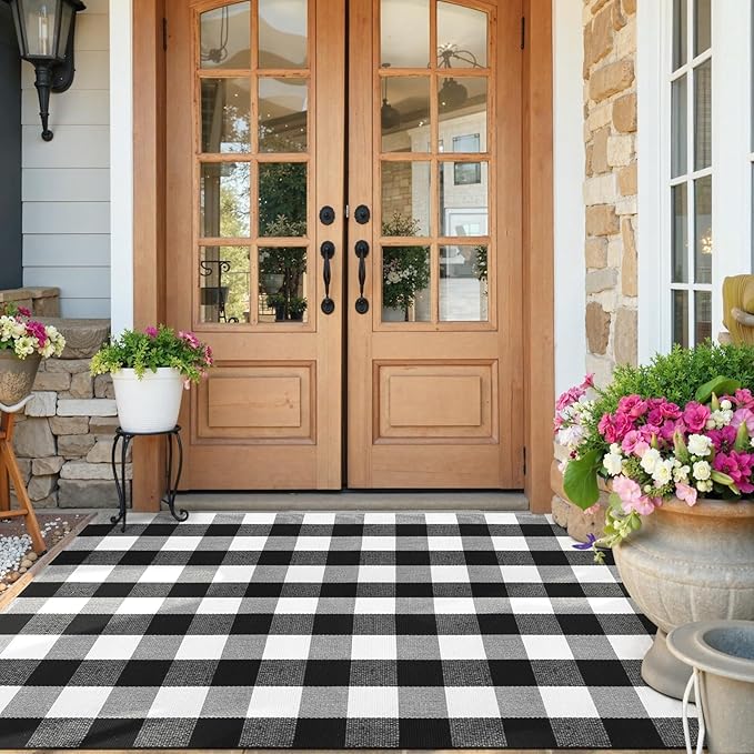 KIMODE Buffalo Plaid Rug 4'x6' Black and White Checkered Rug Farmhouse Cotton Hand-Woven Patio Rug Indoor Outdoor Area Rug Washable Floor Carpet for Fall Front Door Porch Decor Living Room