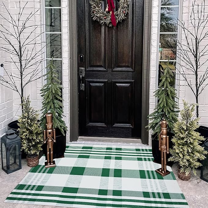 Christmas Door Mat Outdoor 27.5” x 43” Green and White Plaid Rug Christmas Decor Rug Cotton Hand-Woven Layered Door Mats Washable Carpet for Front Porch, Kitchen, Farmhouse, Entryway