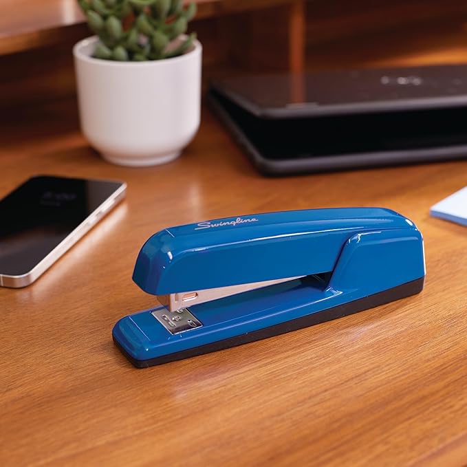 Swingline Stapler, 30 Sheet Capacity, 747 Business Stapler, Jam Free, Metal, Royal Blue (74729)