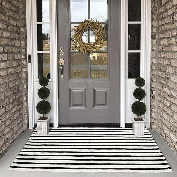 Collive Black and White Rug 3x5, Christmas Outdoor Rug for Porch Cotton Woven Farmhouse Indoor Outdoor Rugs, Washable Layered Welcome Door Mat, Floor Carpet for Front Door Christmas Decor Kitchen