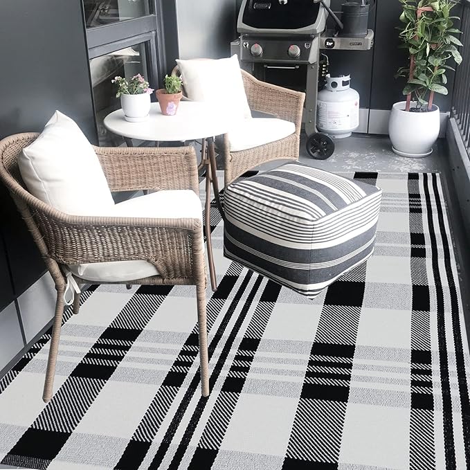 Buffalo Plaid Rug 4' x 6' Black and White Outtdoor Rug Cotton Hand-Woven Checkered Front Welcome Door Mat Indoor/Outdoor Area Rug for Front Porch,Kitchen,Bathroom,Entry Way,Living Room (4' x 6')