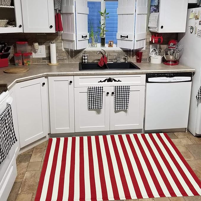 Christmas Outdoor mat Red and White Striped Outdoor Rug Front Porch Rug,Christmas Home Decor, Layerd Welcome Doormat for Front Porch Decor, Front Door, Farmhouse Decor (Red and White, 36''x60'')