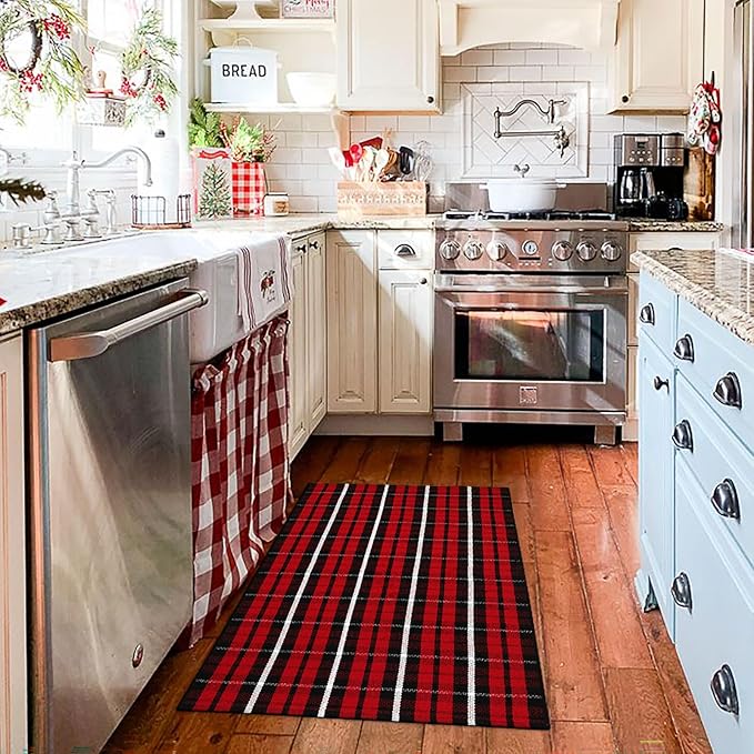 Christmas Plaid Outdoor Rug, 2'4" x 3'7" Red & Black Check Indoor/Outdoor Area Rug, Layering Rug for Hello/Welcome Door Mat, Machine Washable Cotton Woven Farmhouse Mat for Front Porch Décor