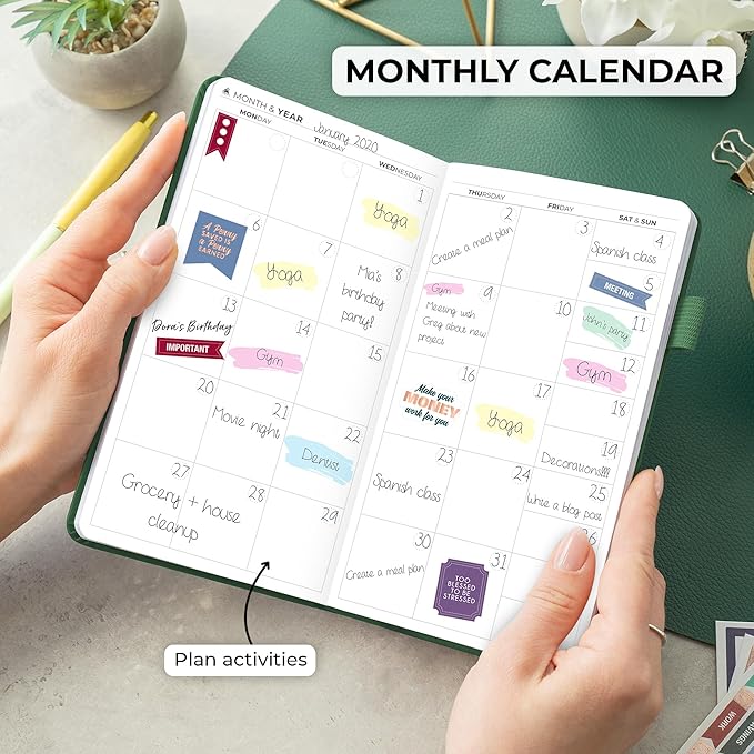 Clever Fox Pocket Planner Weekly – Undated Monthly Goal Planner and Calendar, Mini Planner Perfect for Purse, 3.7x6.7" (Forest Green)