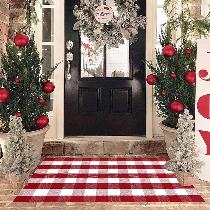 Christmas Red and White Plaid Rug, 3' x 5' Cotton Hand-Woven Layered Door Mat for Front Porch, Entryway, Outdoor Holiday Decor, Washable Buffalo Check Rug for Home, Patio, Kitchen