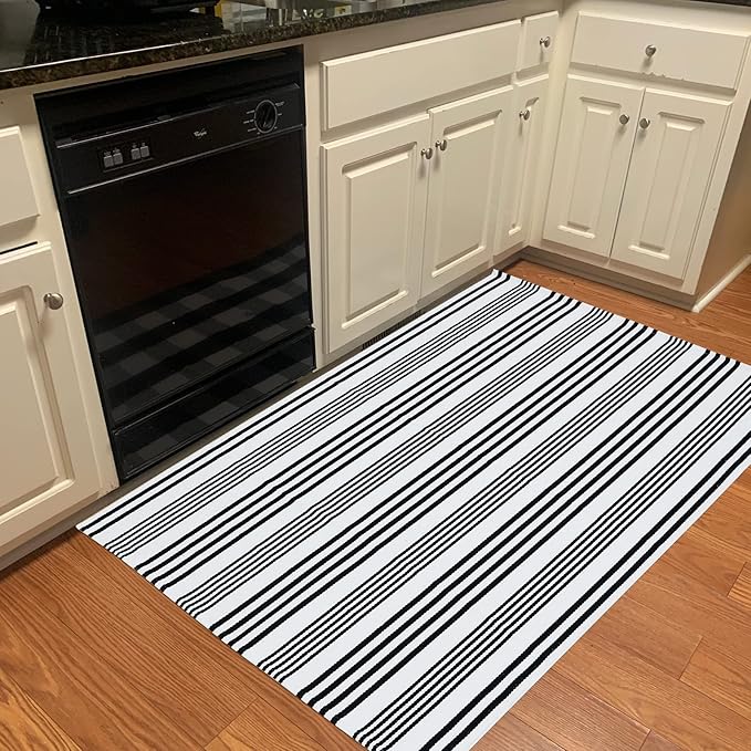 Black and White Striped Outdoor Rug Front Porch Rug 35.4''x59'' Cotton Hand-Woven Welcome Mats Layered Door Mats for Front Porch/Entryway/Laundry Room/Bedroom/Outdoor (35.4''x59'')