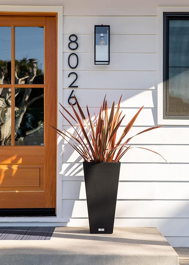 Veradek V-Resin Indoor/Outdoor Taper Planter (26 inch, Black)