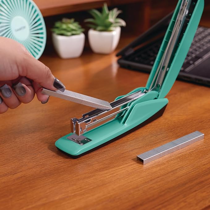 Swingline Stapler, 20 Sheet Capacity, 545 Desktop Stapler, Spring Green (S7054514)