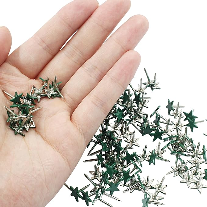 Piutouyar 150 Pcs Star Push Pins, Dark Green Upholstery Tacks Star Shaped Decorative Thumb Tacks Metal Upholstery Pins for Upholstered Furniture Cork Board DIY Projects or Home Decor 11 x 13mm