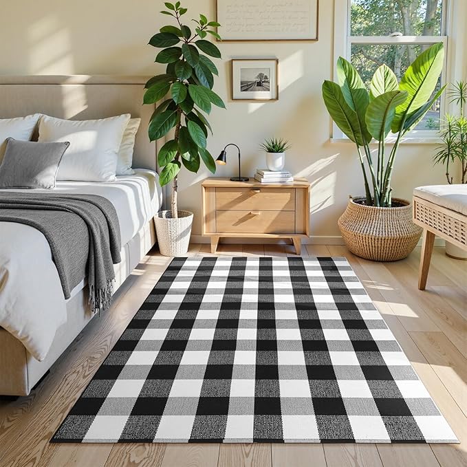 KIMODE Buffalo Plaid Rug 4'x6' Black and White Checkered Rug Farmhouse Cotton Hand-Woven Patio Rug Indoor Outdoor Area Rug Washable Floor Carpet for Fall Front Door Porch Decor Living Room