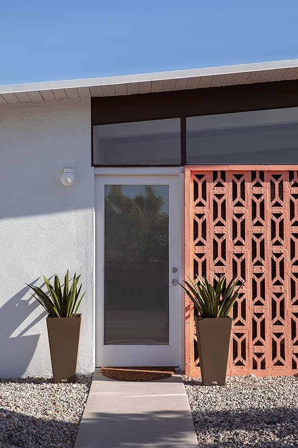 Veradek V-Resin Indoor/Outdoor Taper Planter, Set of 2 (30 inch, Espresso)