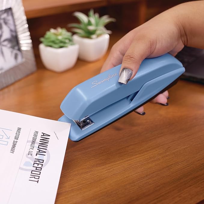 Swingline Stapler, 20 Sheet Capacity, 545 Desktop Stapler, Electric Blue (S7054511)