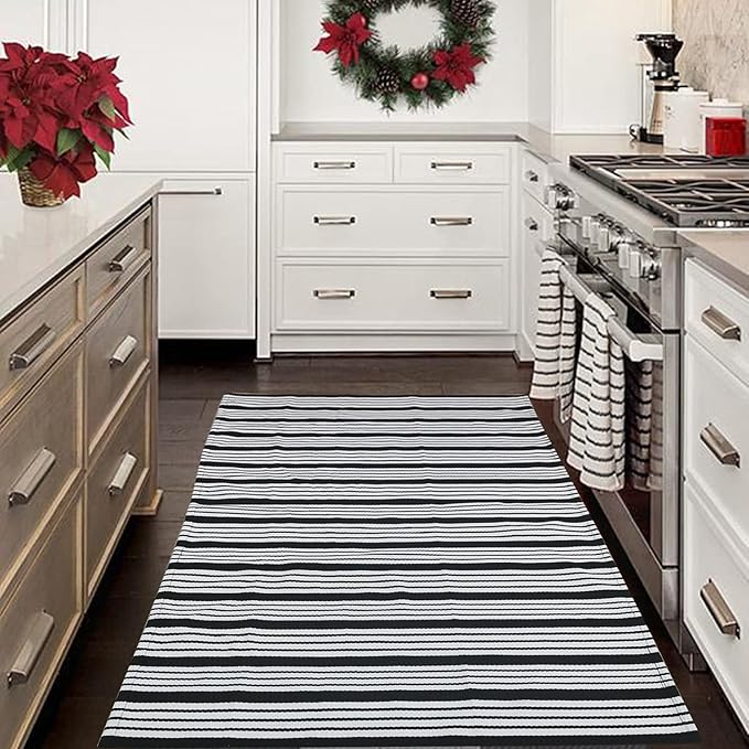 Black and White Striped Outdoor Rug Front Porch Rug 35.4'' x 59'' Front Door Mat Cotton Hand-Woven Reversible Mats for Outdoor,Entryway,Laundry Room,Farmhouse,Kitchen