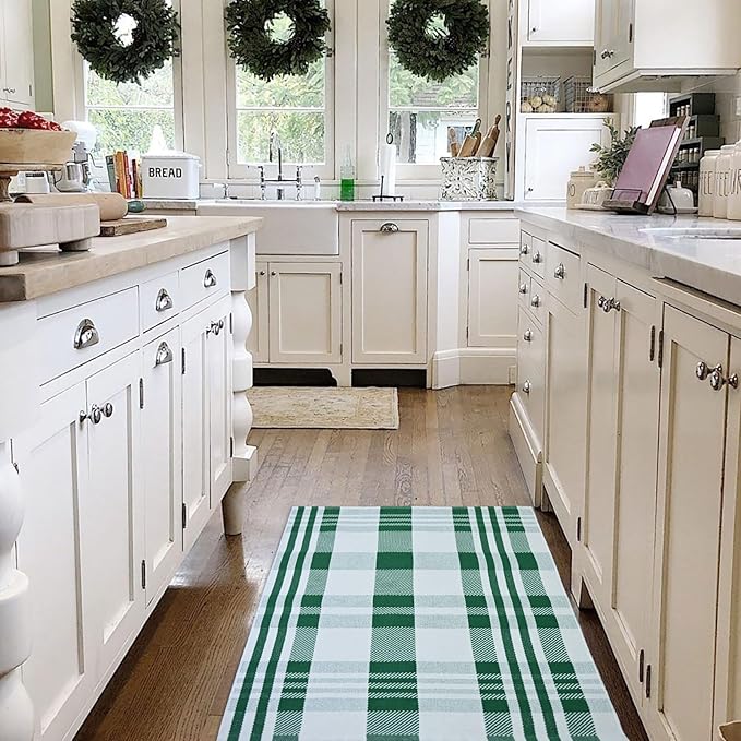 Christmas Door Mat Outdoor 27.5” x 43” Green and White Plaid Rug Christmas Decor Rug Cotton Hand-Woven Layered Door Mats Washable Carpet for Front Porch, Kitchen, Farmhouse, Entryway
