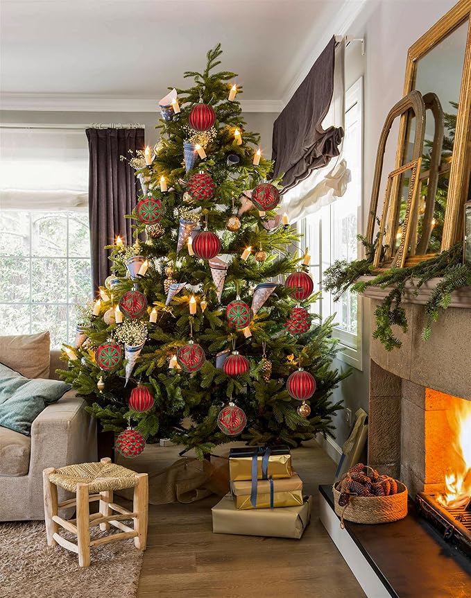 Hollyone 4.7 Inch Large Red and Green Christmas Ornaments 4Pcs Christmas Tree Balls Ornaments Shatterproof Christmas Ornaments for Xmas Tree Decor Holiday Party Wreath Home Decor (Red & Green, 120mm)