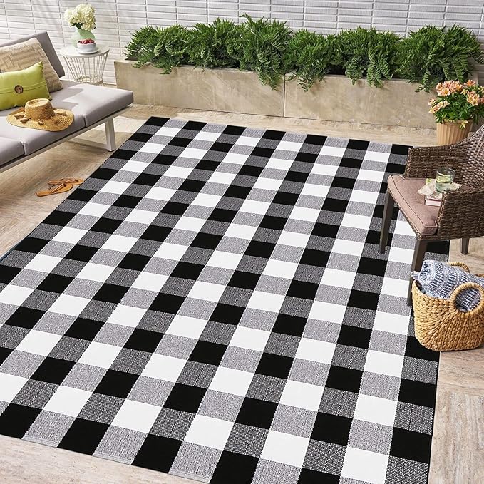 Buffalo Plaid Outdoor Rug, 4' x 6' Black and White Check Indoor/Outdoor Area Rugs, Layering Rug for Hello/Welcome Door Mat, Washable Cotton Woven Farmhouse Mat for Fall Front Porch Décor