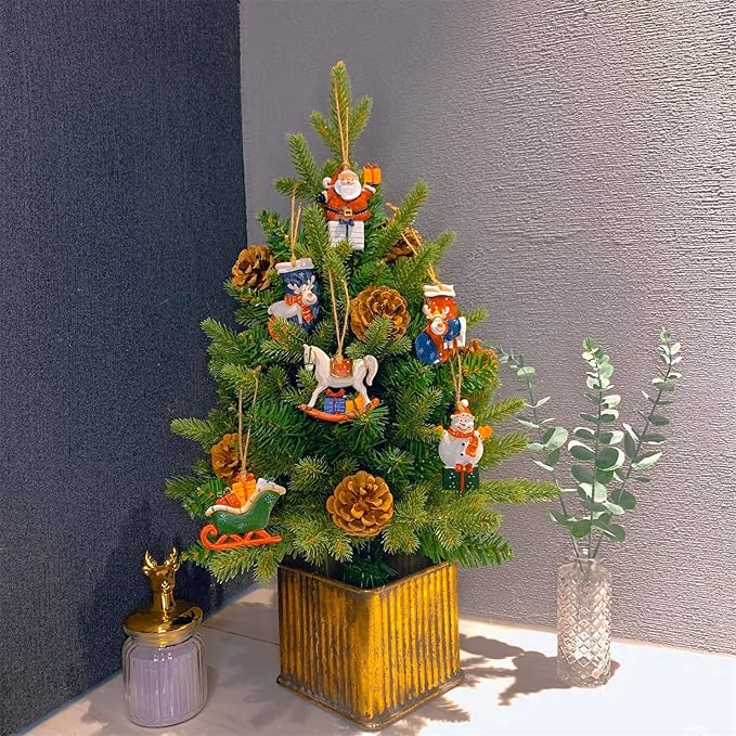 Resin Christmas Tree Ornaments 6-Pack Xmas Hanging Ornaments Santa Snowman Christmas Stocking Sleigh Ornaments for Holiday Decorations, Outdoor Holiday Home Decorations