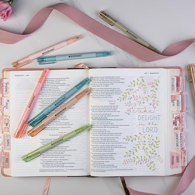 DIVERSEBEE Dual Tip Bible Highlighters and Pens No Bleed, 8 Pack Assorted Colors Quick Dry Highlighters Set, Cute Markers, Bible Study Journaling School Office Supplies and Accessories (Earthy)