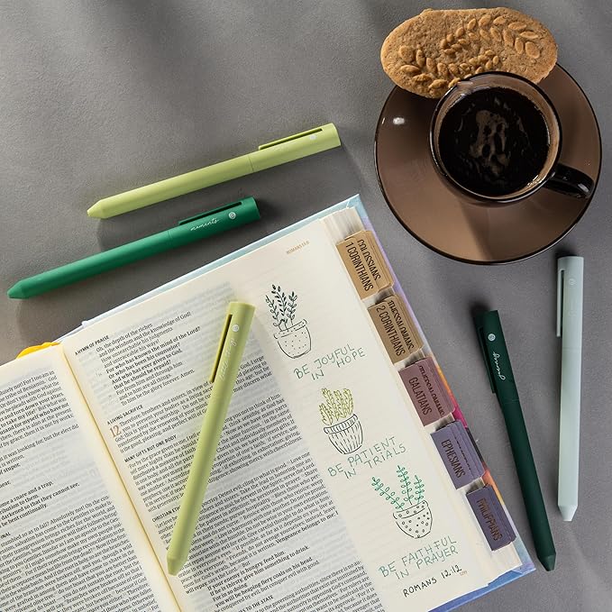 DIVERSEBEE Gel Ink Pens Assorted Colors, 0.5 mm Fine Point, Bible Pens No Bleed Through with Cute Fine Tip, Bible Study Journaling Supplies Set, 5 Pack (Green)