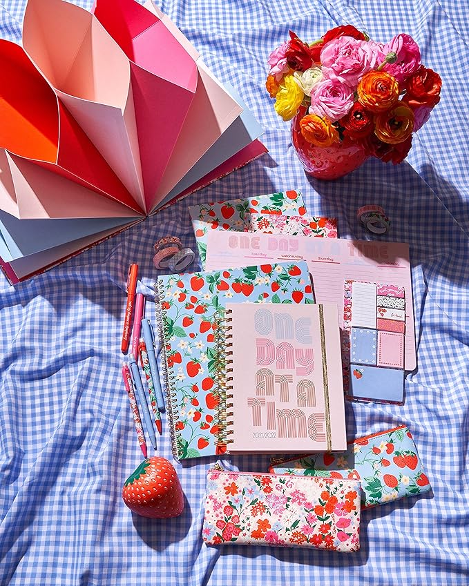 ban.do Floral Rough Draft Large Spiral Notebook, 11" x 9" with Pockets and 160 College Ruled Pages, Strawberry Fields